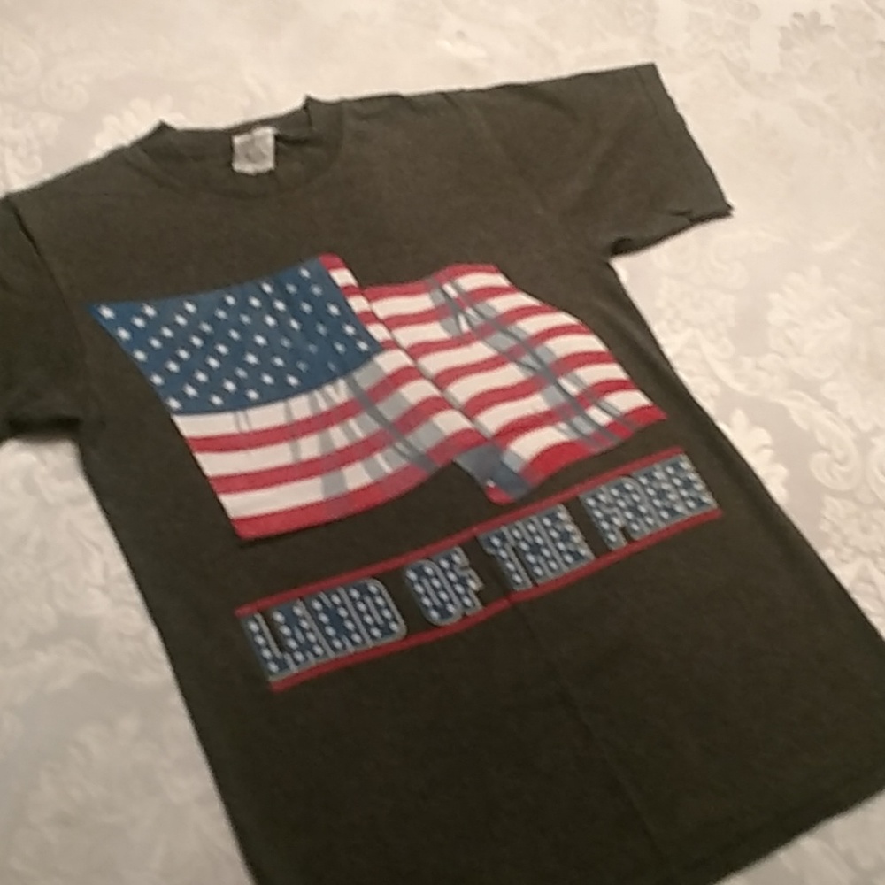 American flag/ Land of the Free T-shirt, Size S